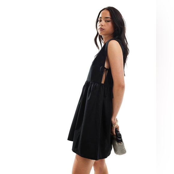 ASOS Black Sleeveless Mini Dress - Picture 1 of 8